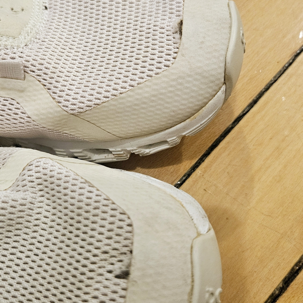 On Cloud White Sneakers - Picture 4 of 5